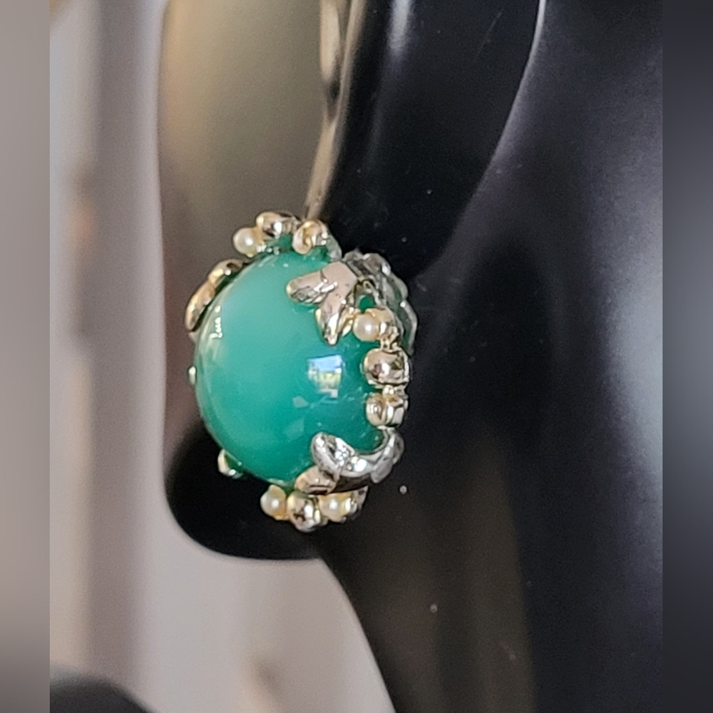 Gorgeous green moonstone earrings